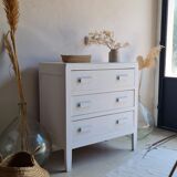 White vintage chest of drawers