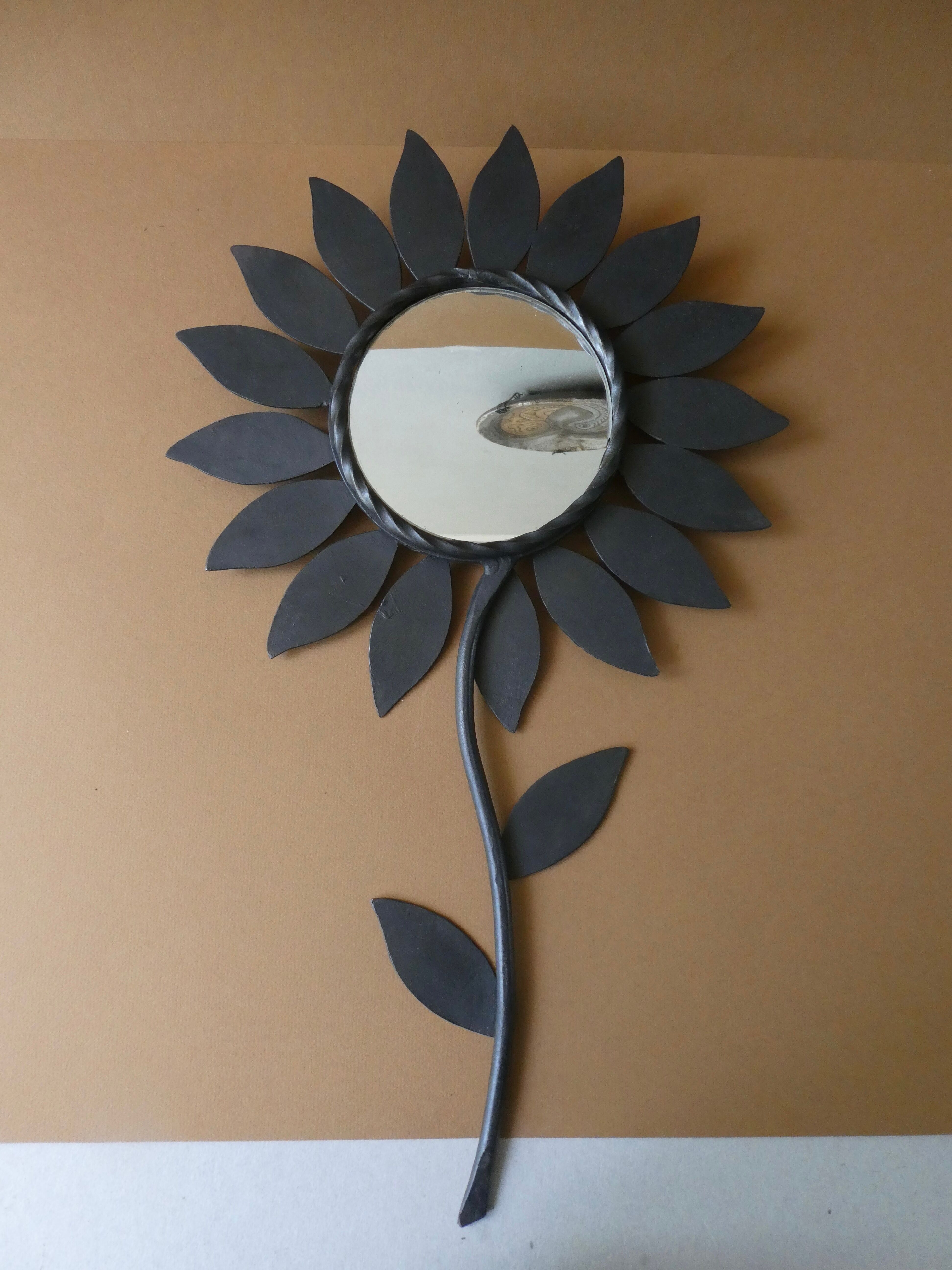 Metal flower mirror Chaty Vallauris, H 49.5 cm