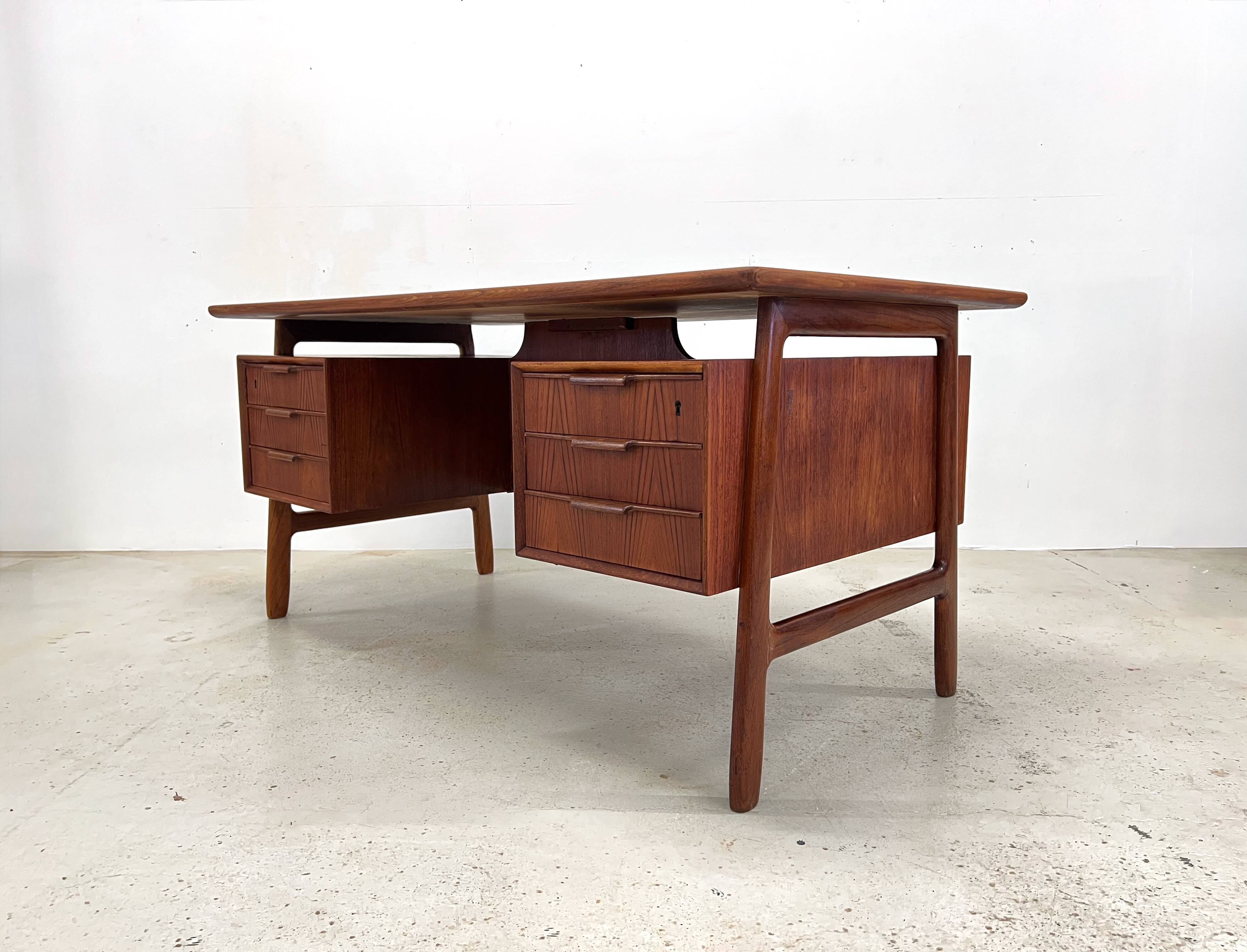 Bureau en teck Omann Jun #75
