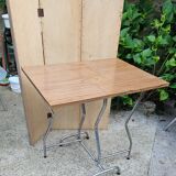Table + stools