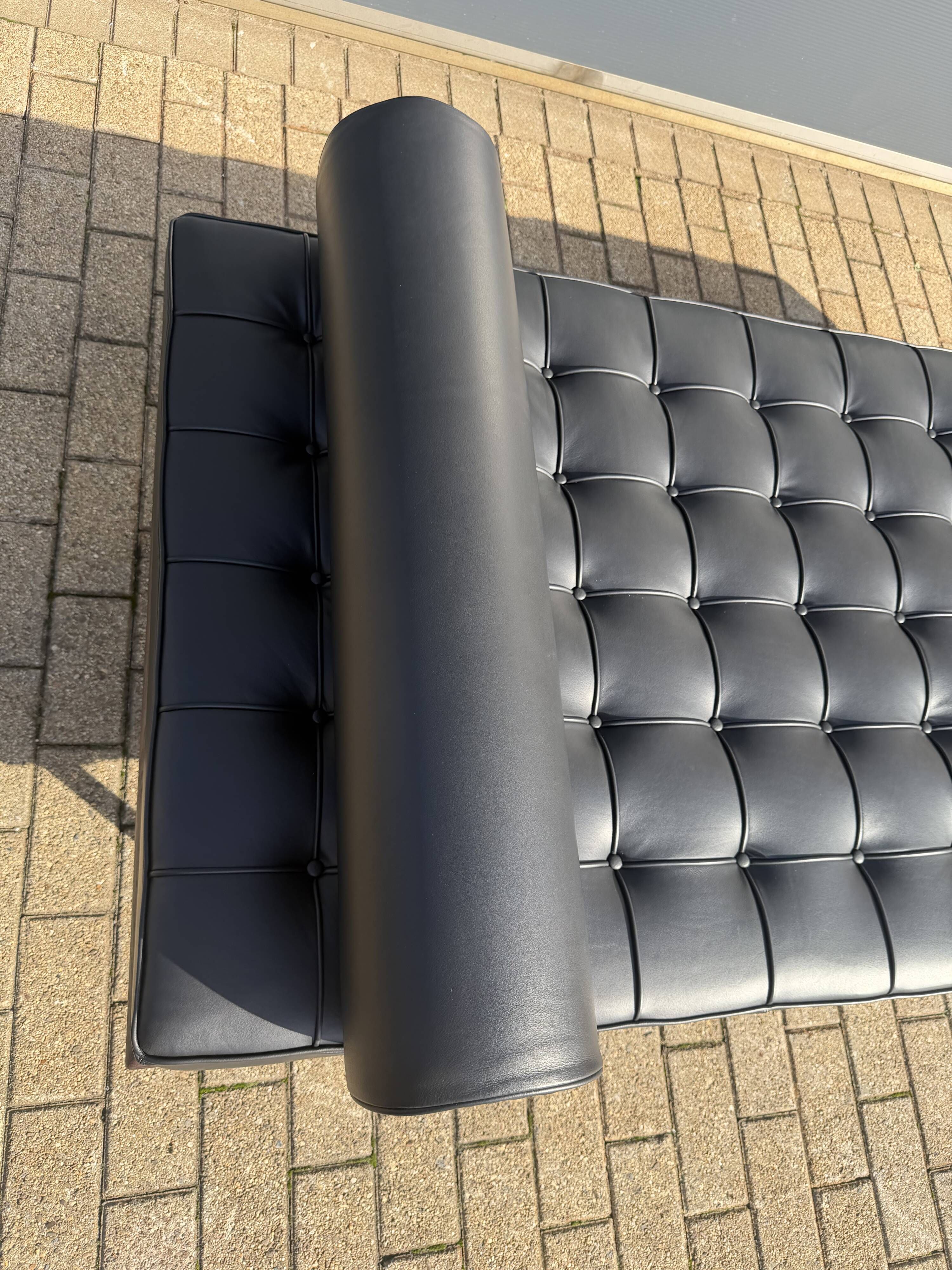 Knoll Barcelona Daybed Black Sabrina leather AS NEW!! Mies van der Rohe