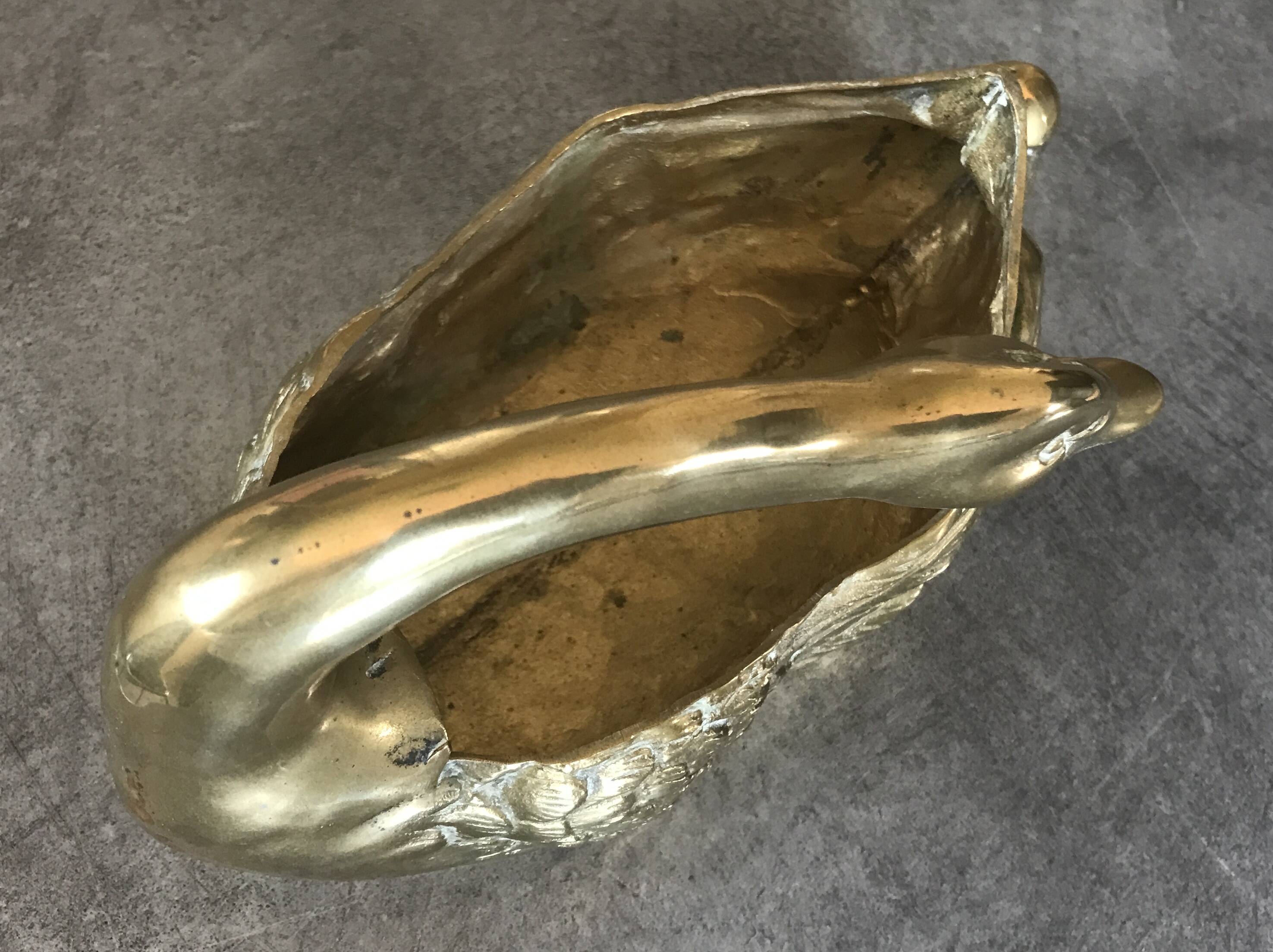 Vintage swan pocket emptier cachepot in gilded brass