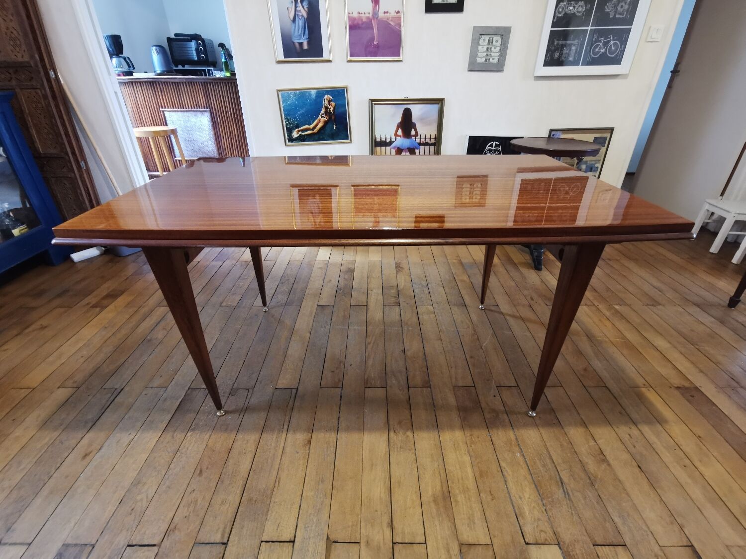Mahogany dining table varnished year 60