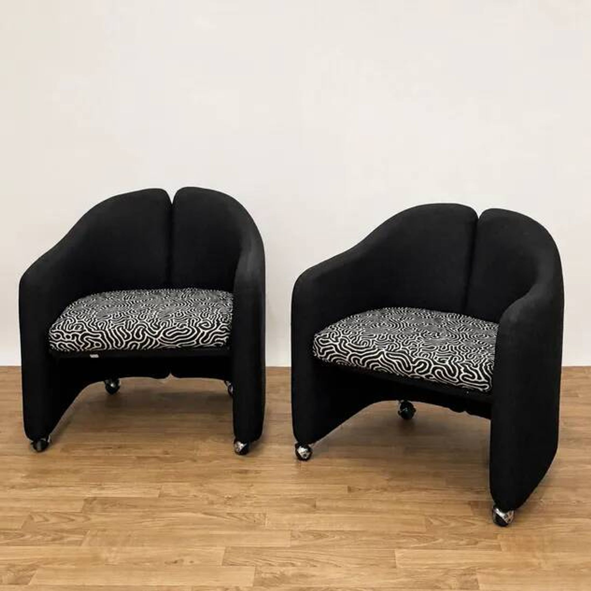 Pair of chairs by Eugenio Gerli for Tecno with patterns, 70s