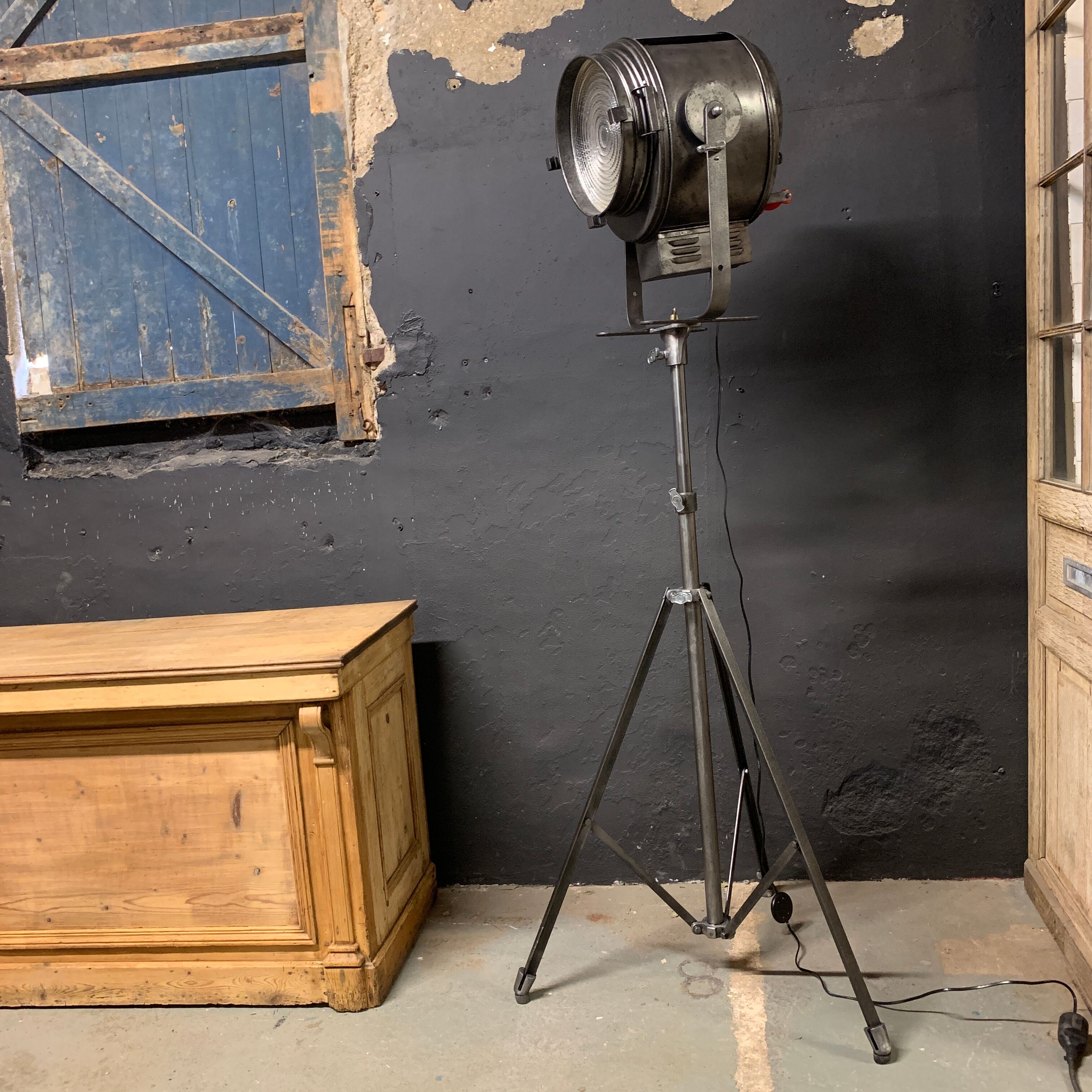 Cinema projector Cremer 2k 1930