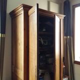 Double door wardrobe