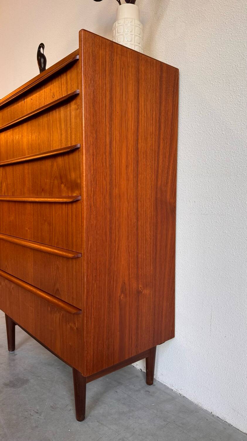 Danish vintage chest of drawers in teak
