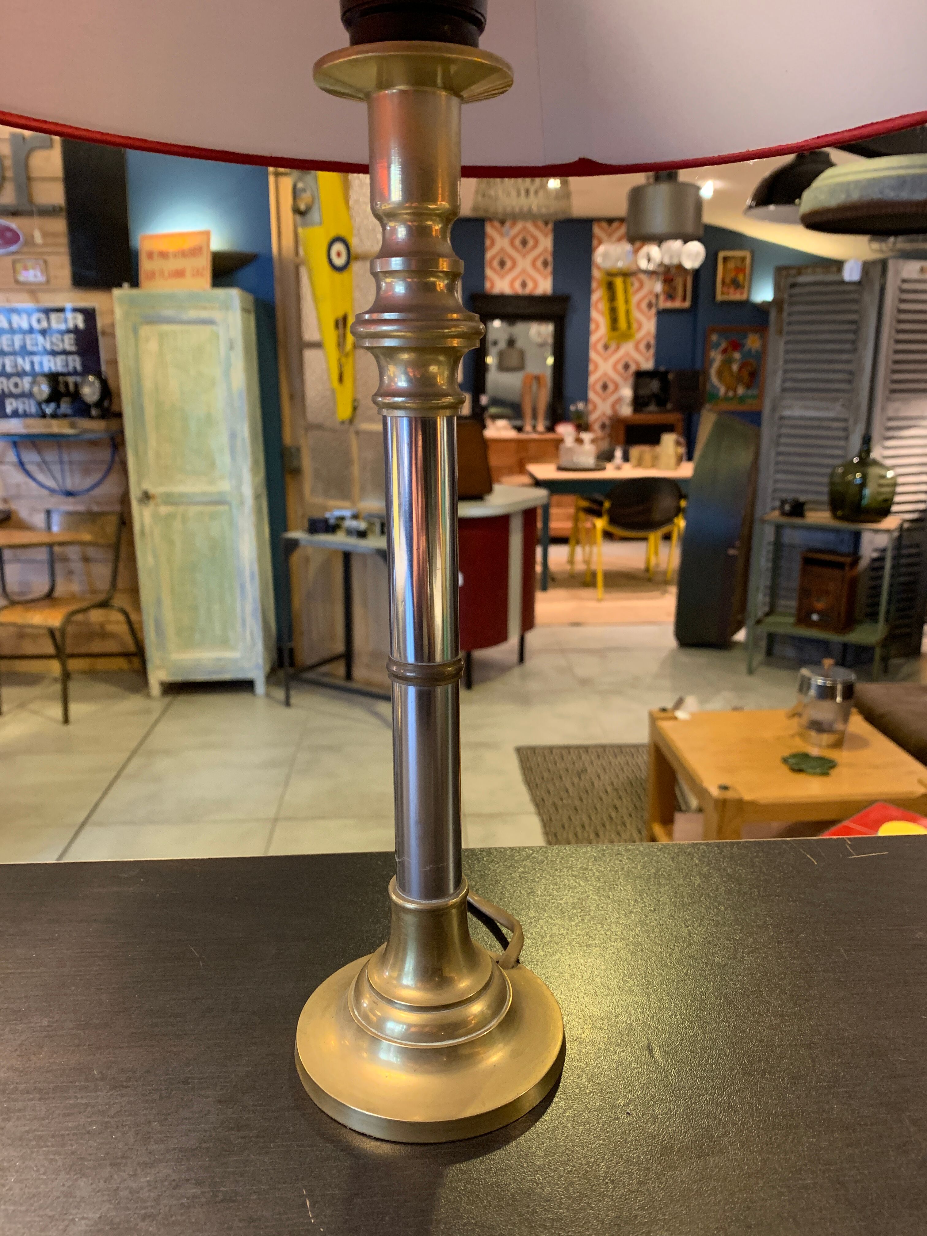 Paire de lampes anciennes en bronze et acier