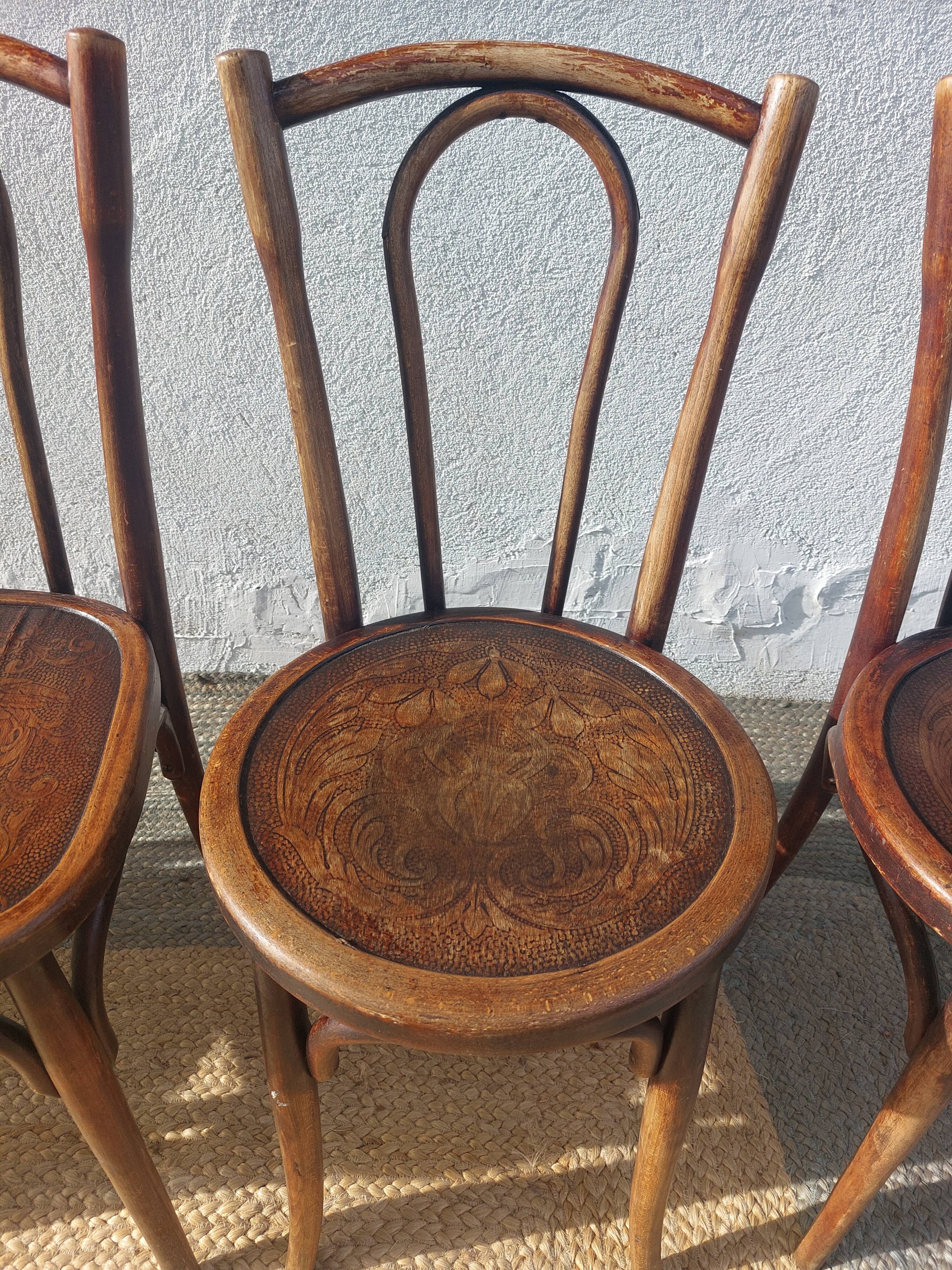Set of 5 Buchon bistro chairs in curved wood