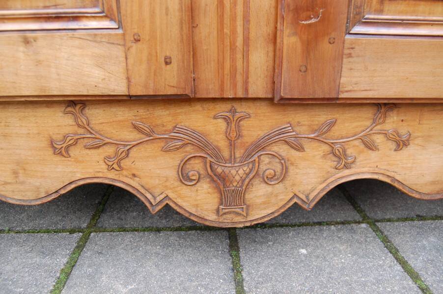 buffet louis XV en merisier du 19e siécle