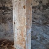 Antique French workshop cupboard – 1900-1920 – Narrow bonnetière