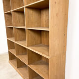Armoire de rangement en bois de pin