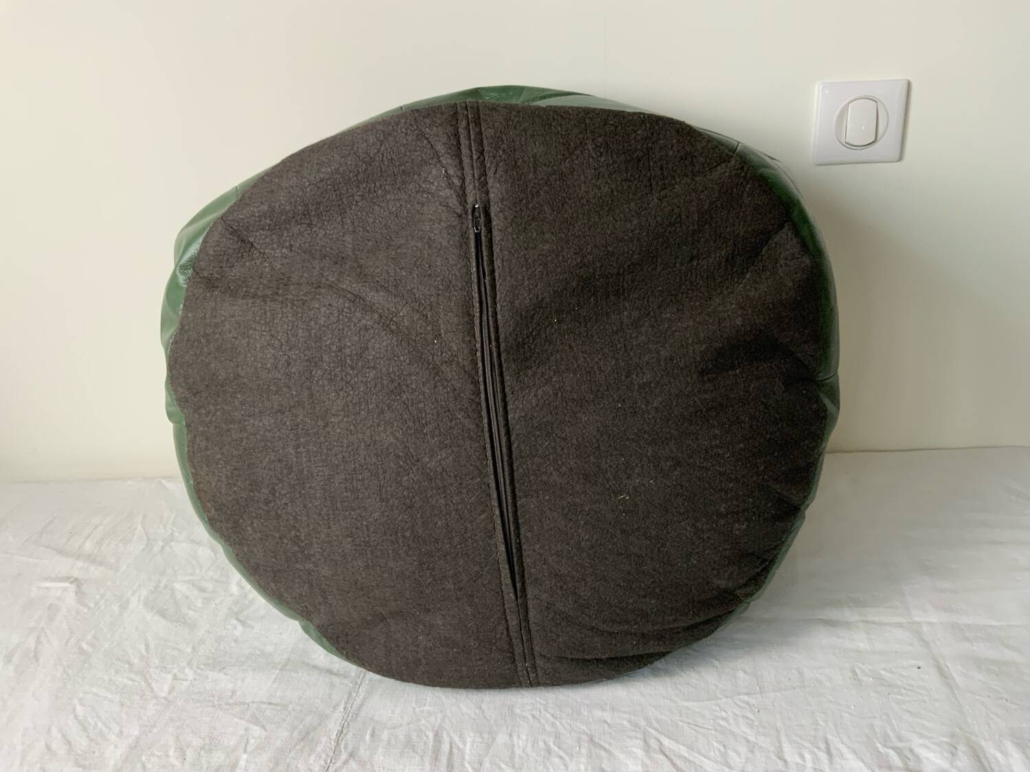 Vintage pouf