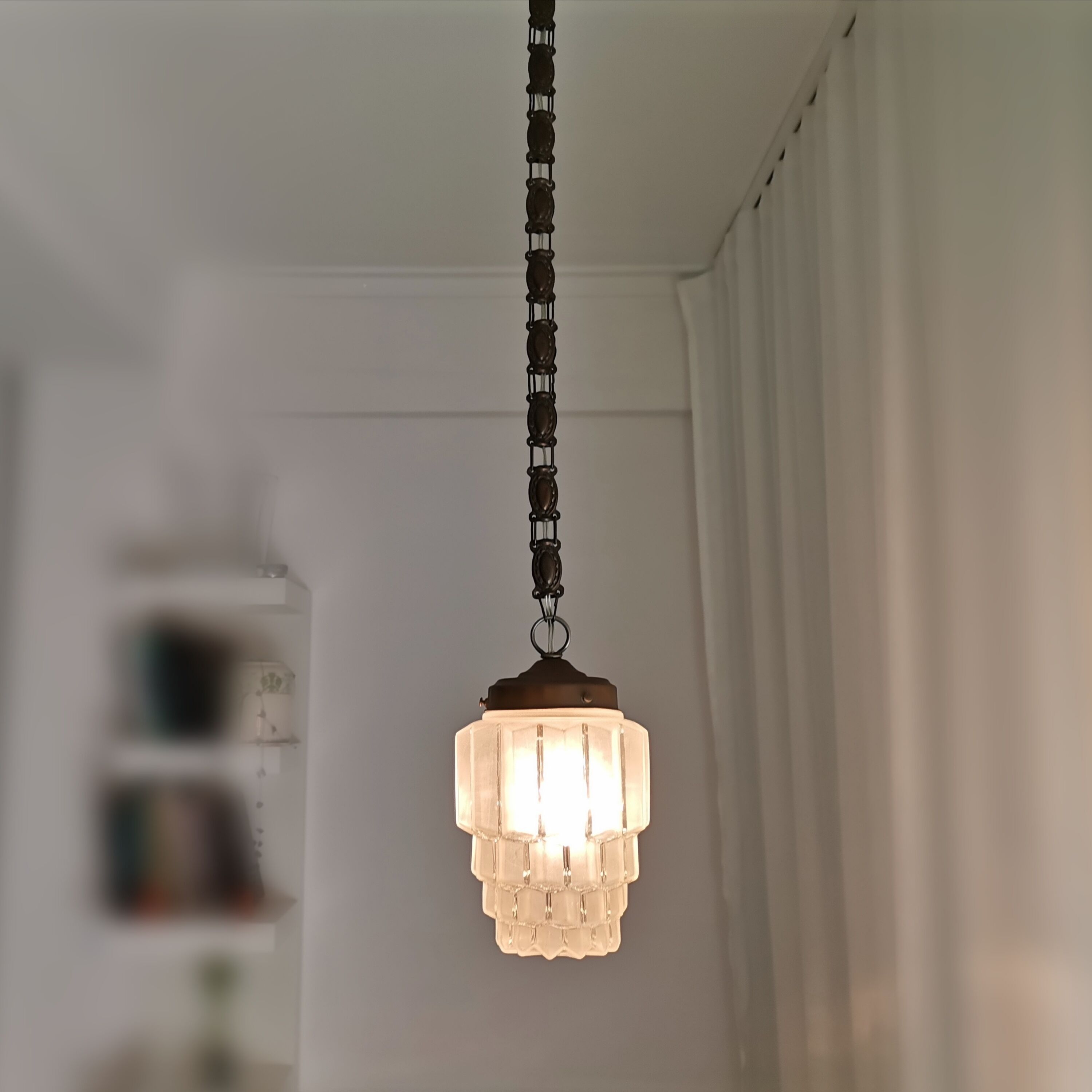 Vintage 1930s small Art Deco hanging lamp