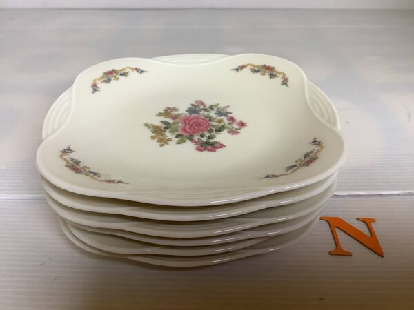 Six petites assiettes à fleurs Raynaud Limoges