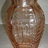 Vase geometric patterns in art-deco pink molded glass