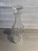 Flacon ancien en verre moulé avec bouchon – objet vintage