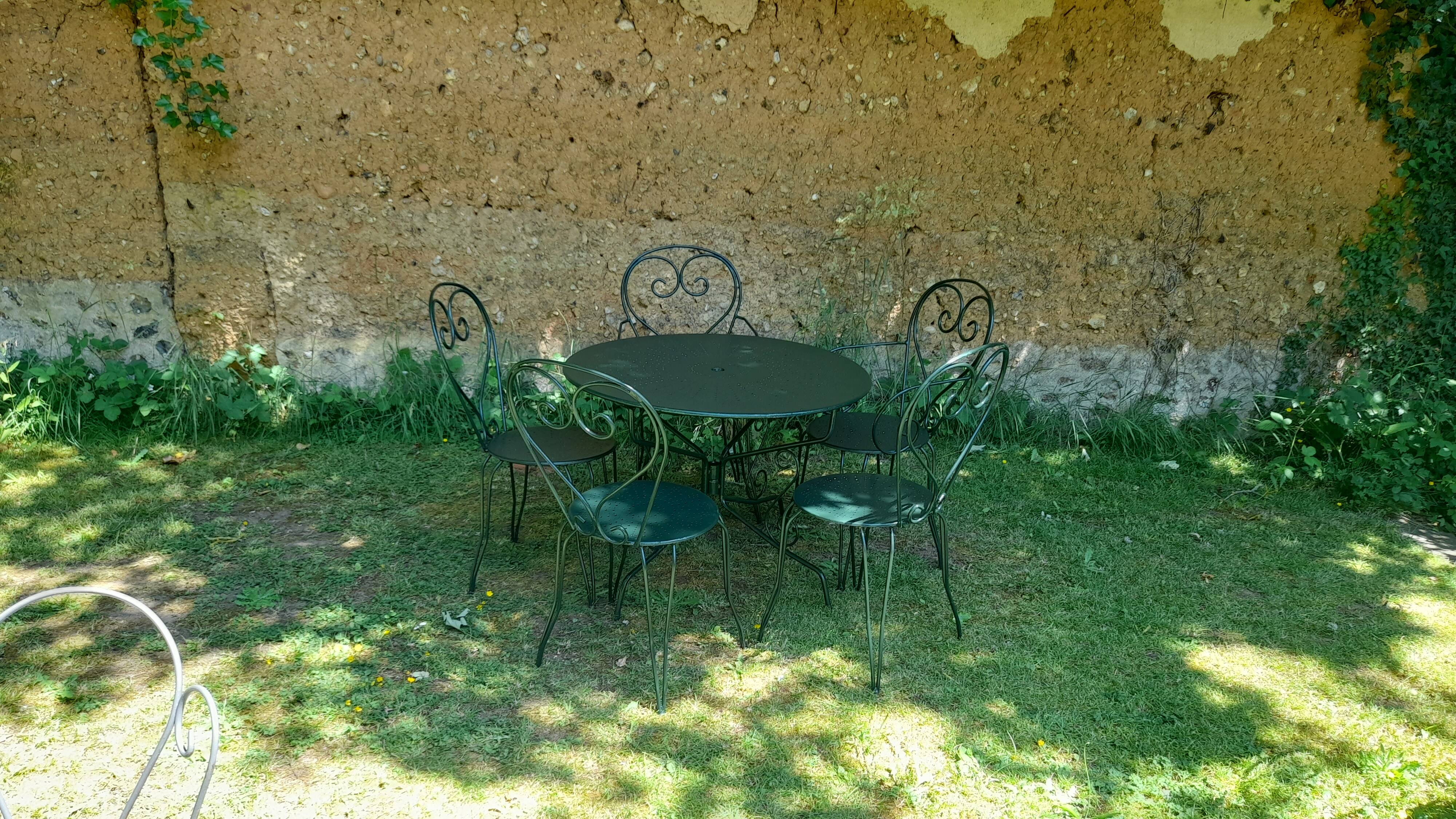 Salon de jardin fer forgé 1 table 2 fauteuils 3 chaises vert wagon