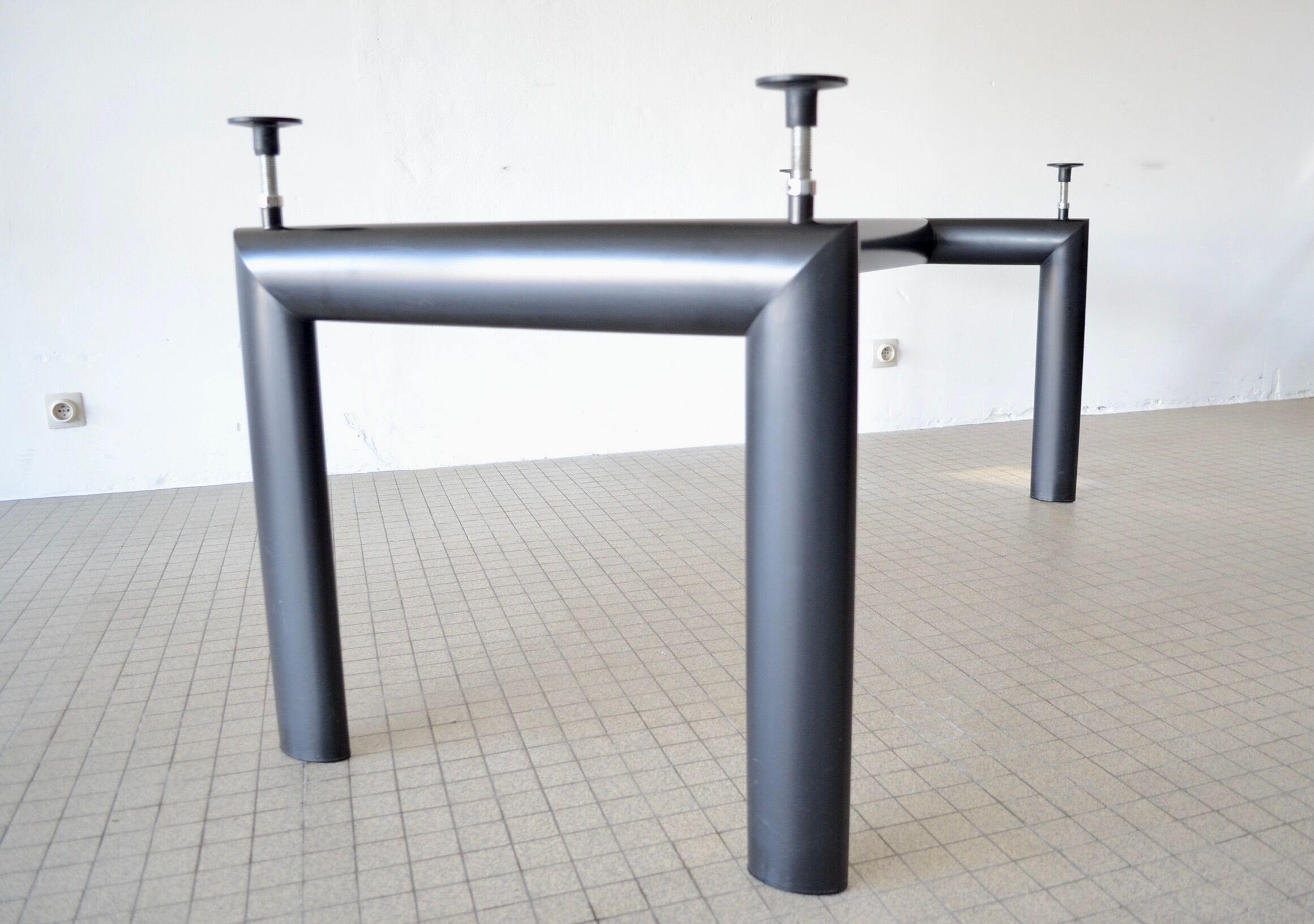 Dining table LC6 by Le Corbusier, Cassina edition 1928
