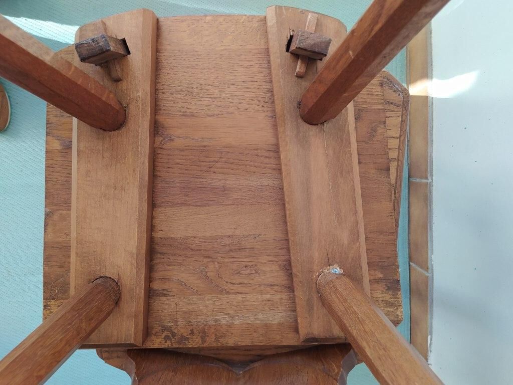 Paire de chaises de montagne savoyarde chalet en bois sculpté