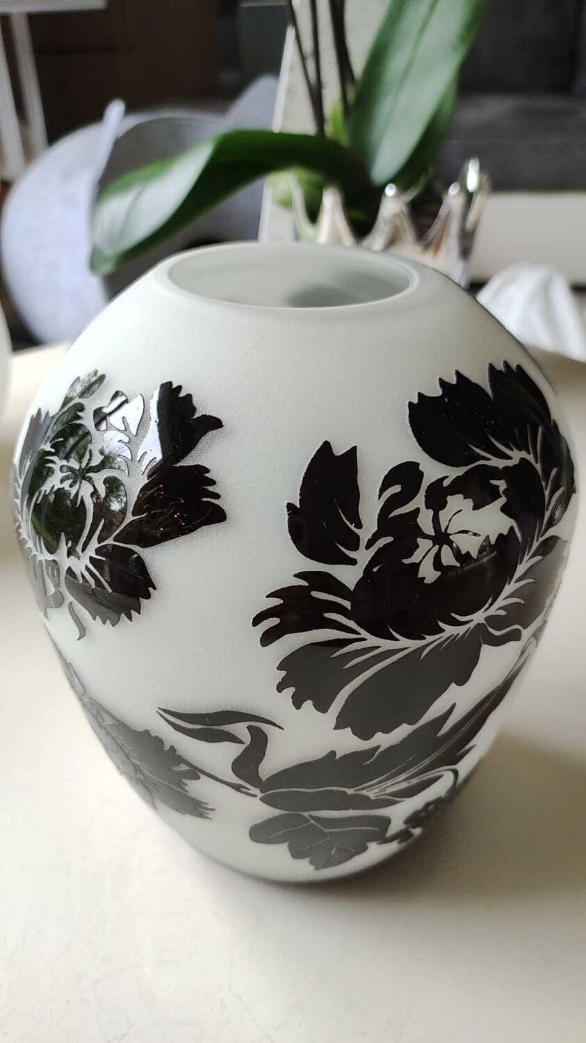 Asian-inspired opaline glass vase, with black floral motifs inclusions