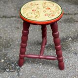 Asian tripod stool in solid wood, burgundy and beige flowers