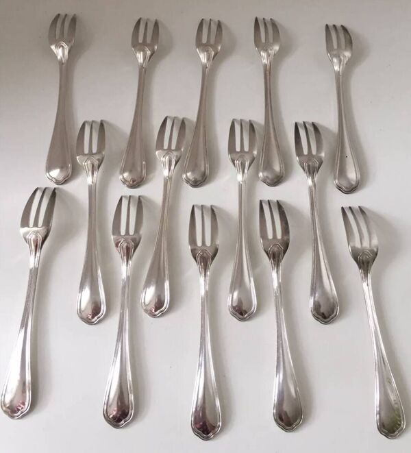 Ensemble de 14 fourchettes à gâteau christofle modèle spartour