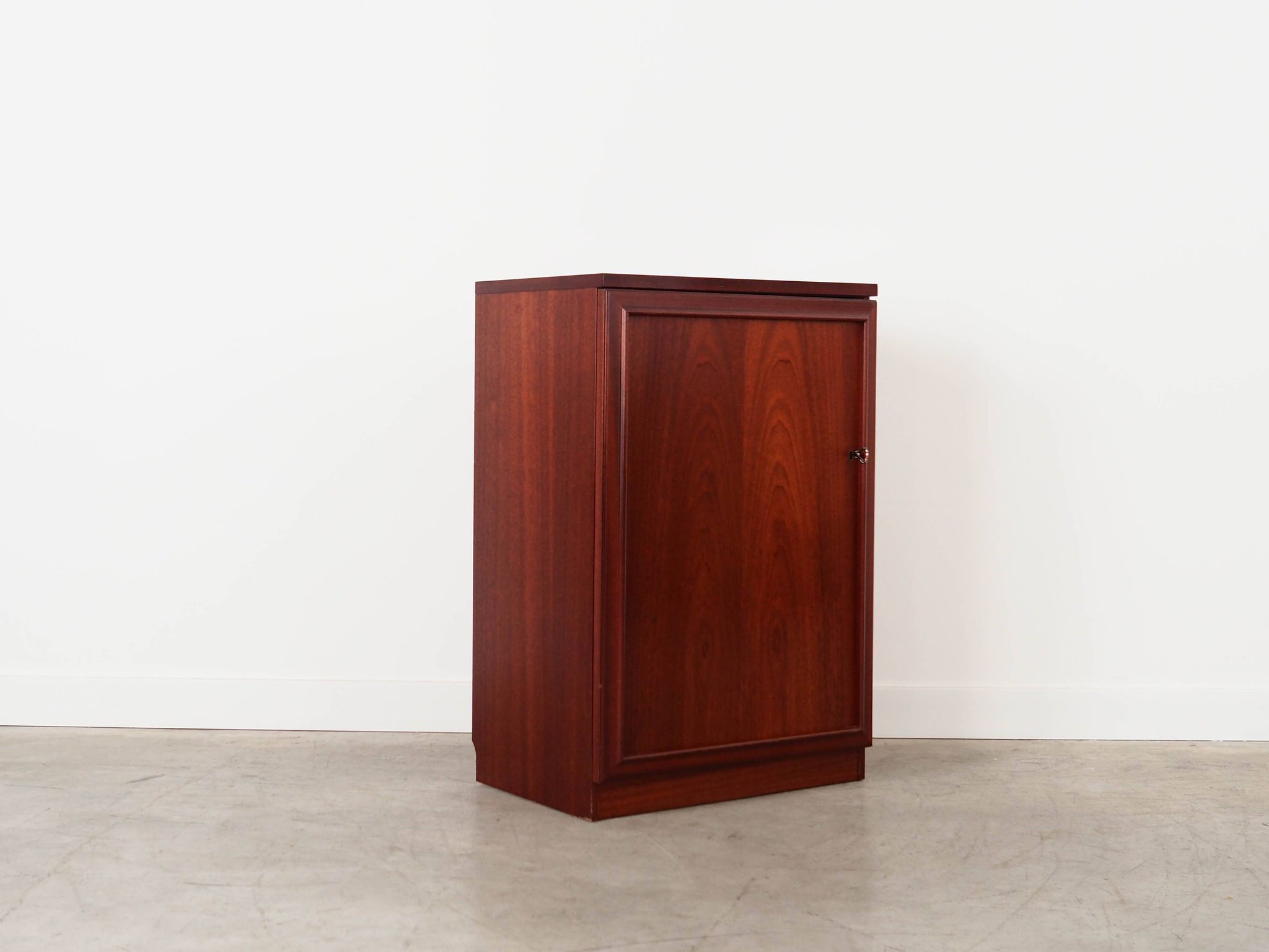 Mahogany cabinet, Danish design, 1980s, production: Denmark