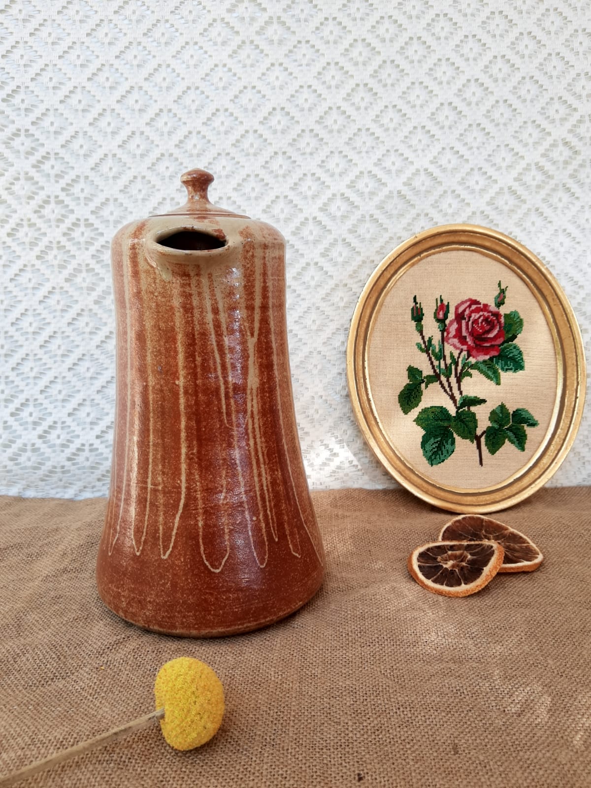 Cafetière, carafe en grès signée