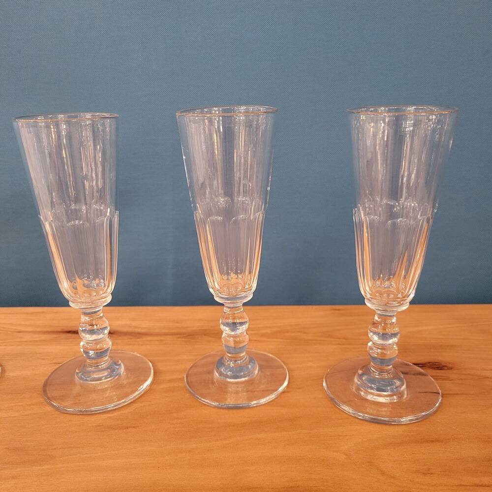12 flûtes à champagne en cristal