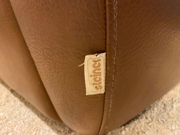 Canapé club cuir marron clair Steiner