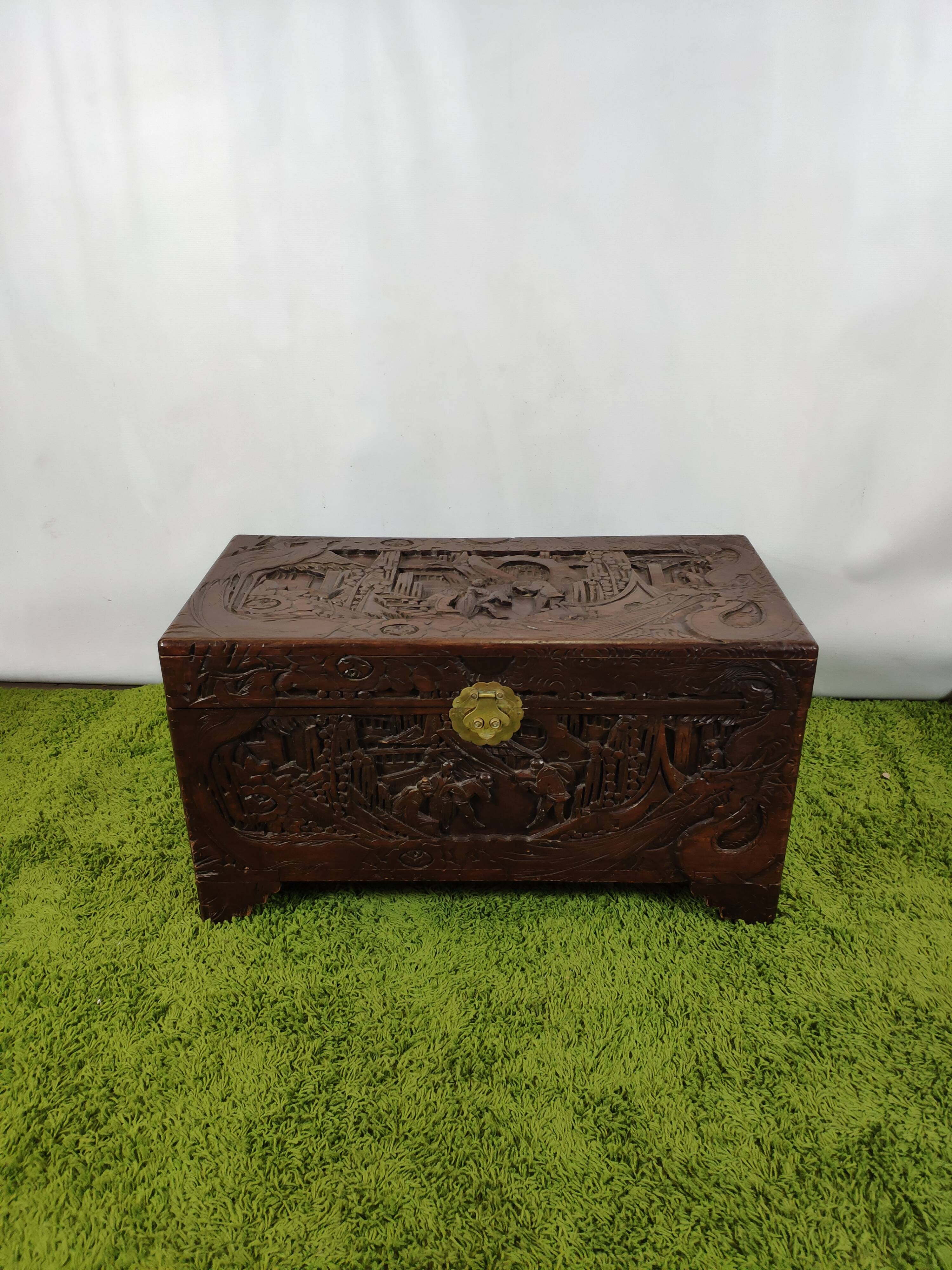 Asian-style travel trunk