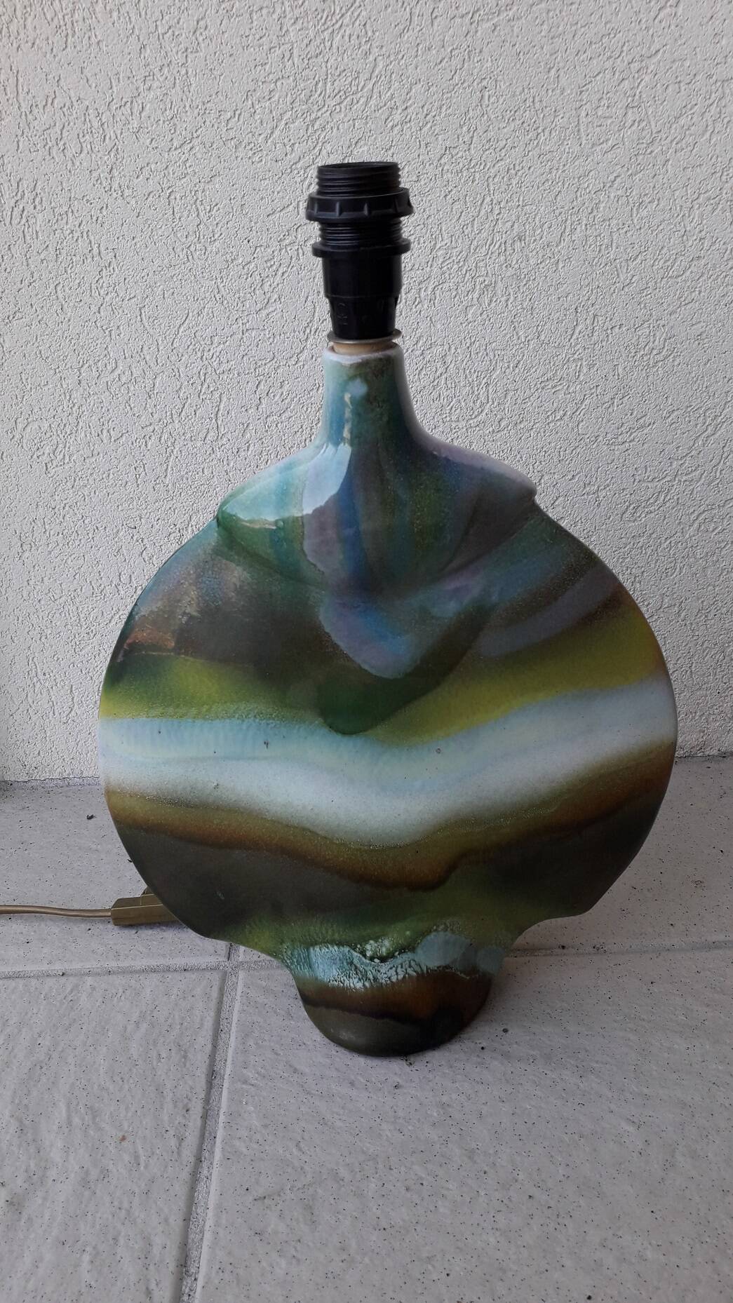 Ceramic lamp base