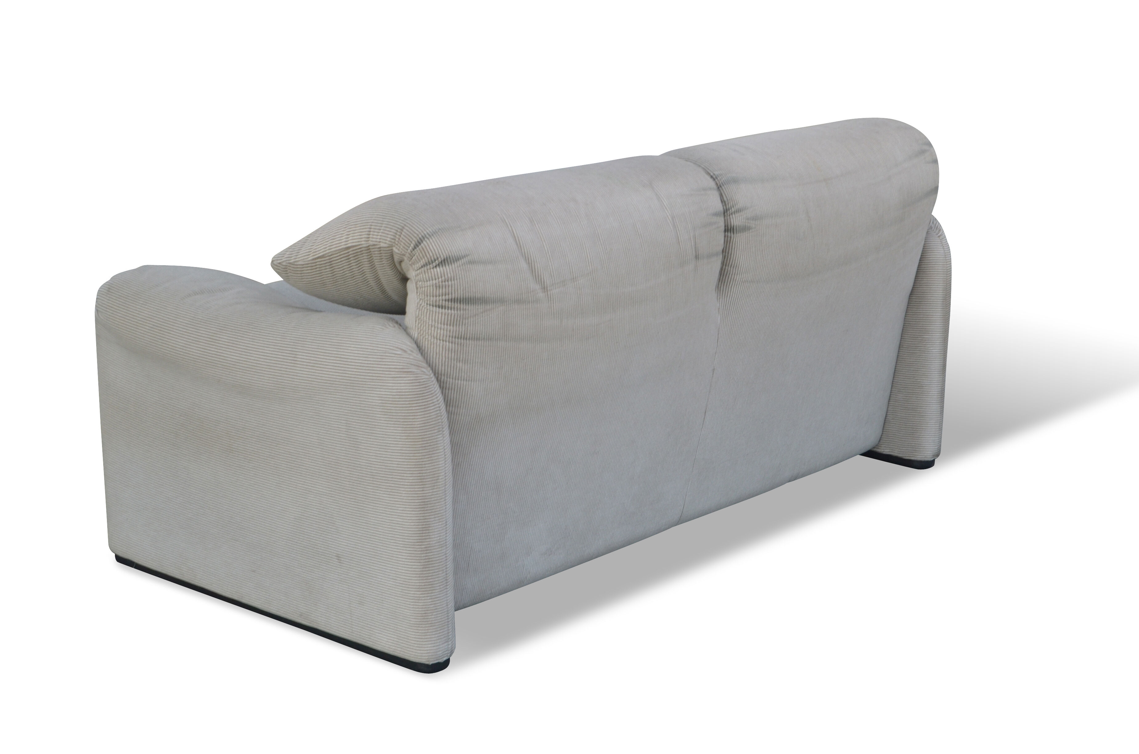 Sofa "Maralunga" by Vico Magistretti edition Cassina Velvet