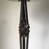 Lampadaire fer forgé art déco à décor de fleurs, vers 1930.