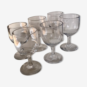 Six verres en verre soufflé anciens