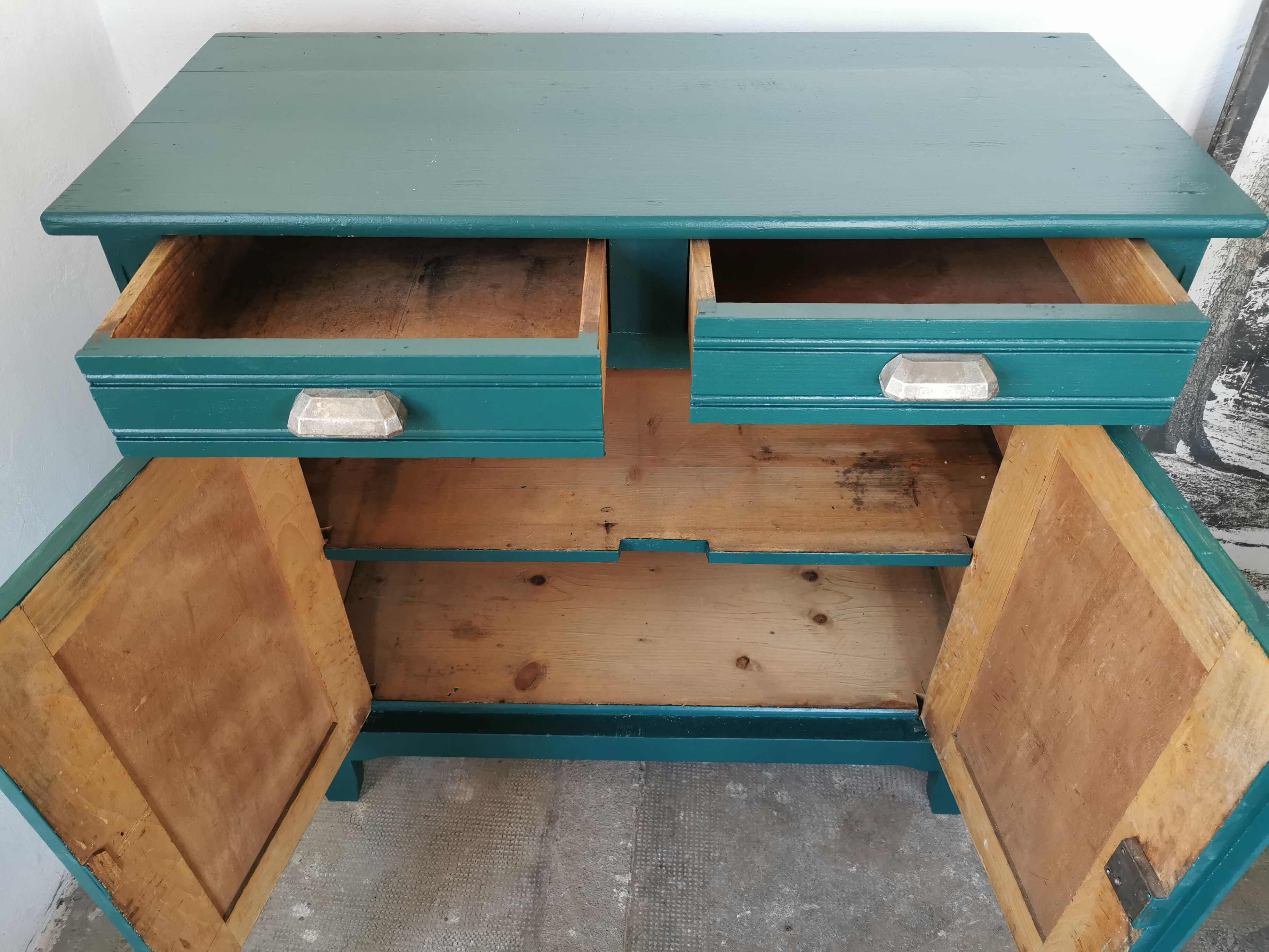 Buffet parisien des années 30
