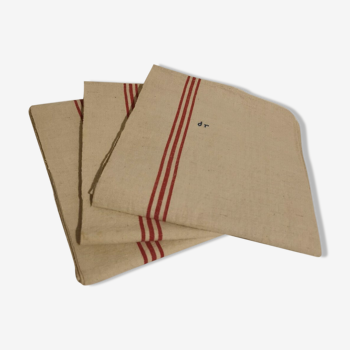 Set of 3 tea towels with old linen beds
