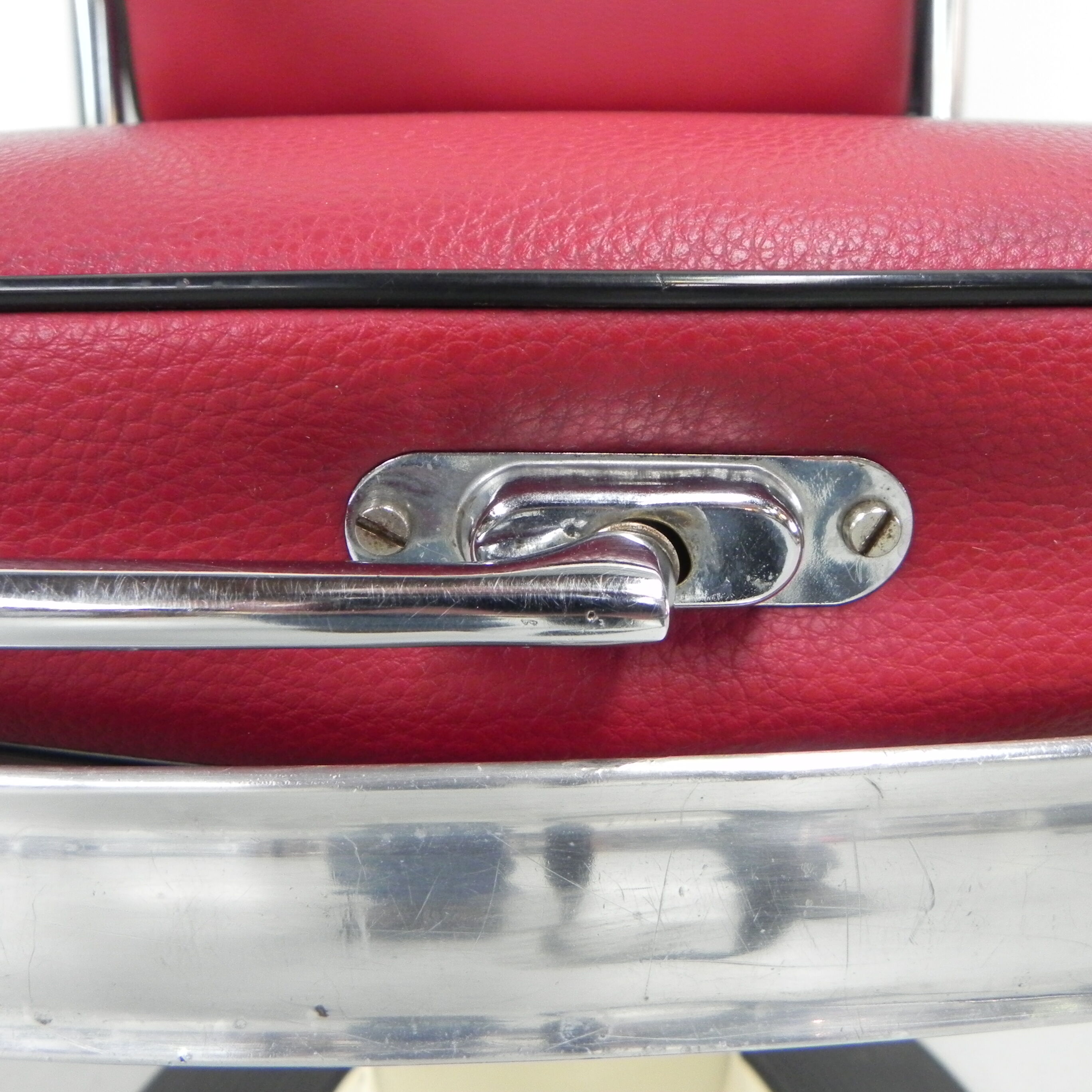 Vintage barber chair, barber chair Nubert