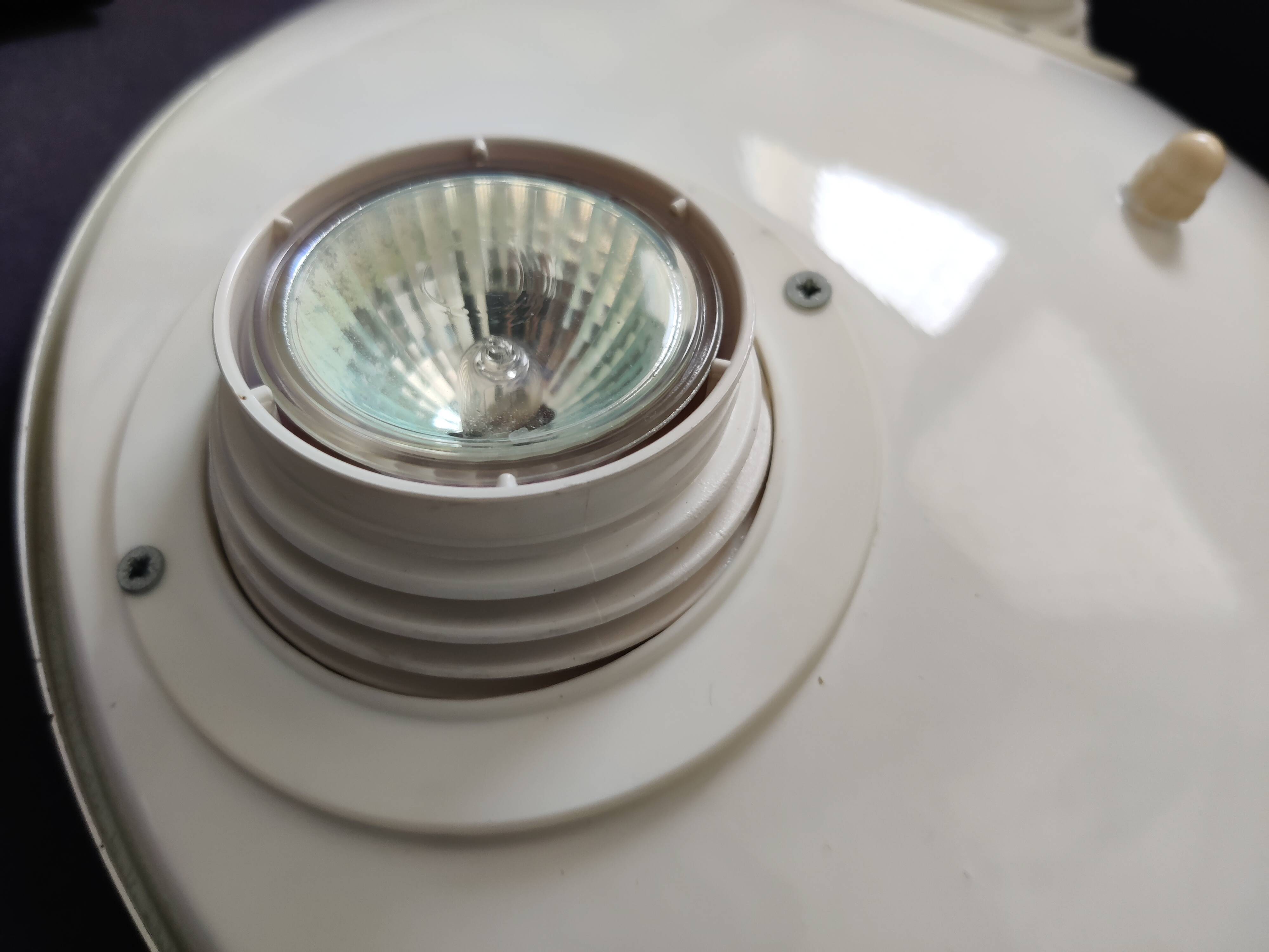 White Ikea vintage ceiling light with 3 adjustable spotlights, 90s