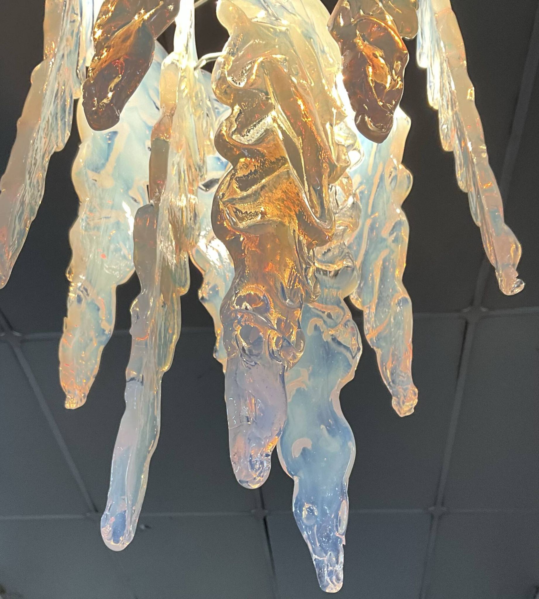 Important lustre Murano attributed to Mazzega, stalactite glass, Italy.