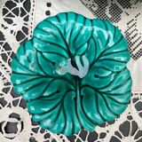 Salad bowl and small bowls in leaf-shaped slipware