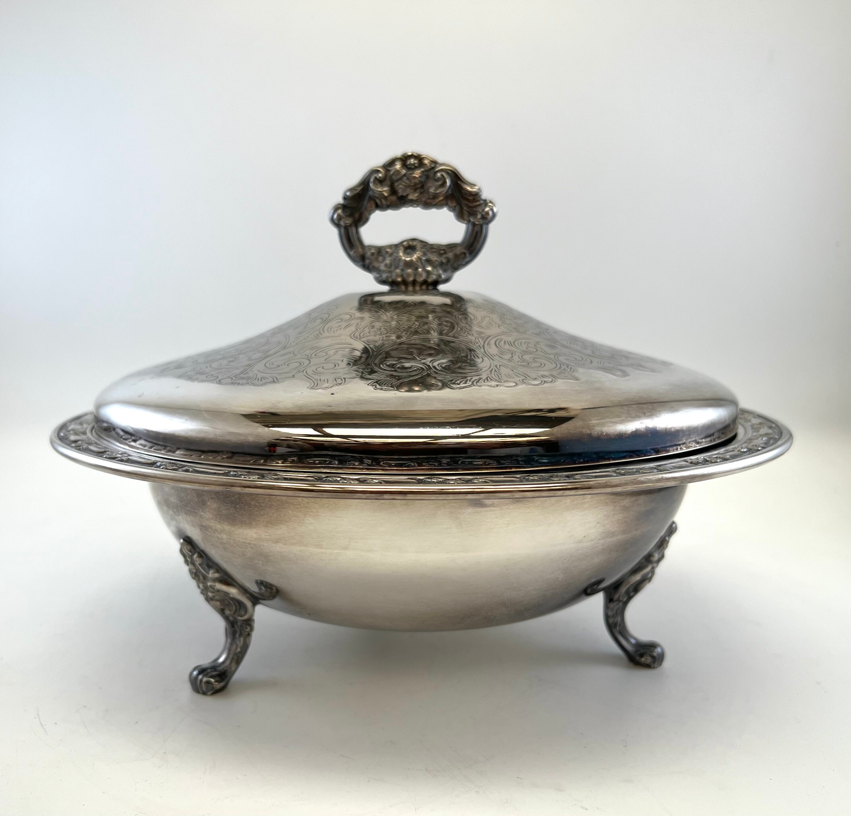 Tureen in metal Oneida USA
