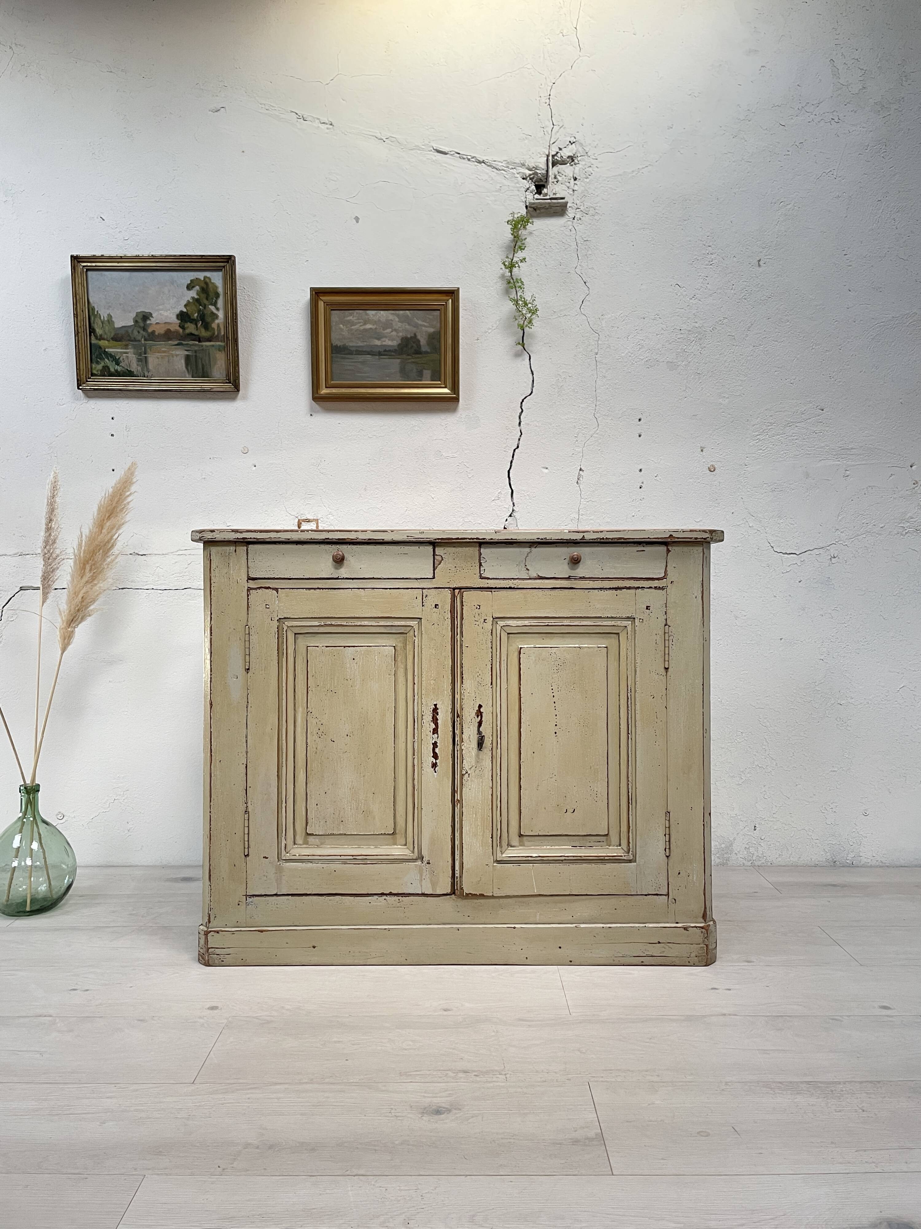 Parisian buffet in patinated wood, circa 1930.