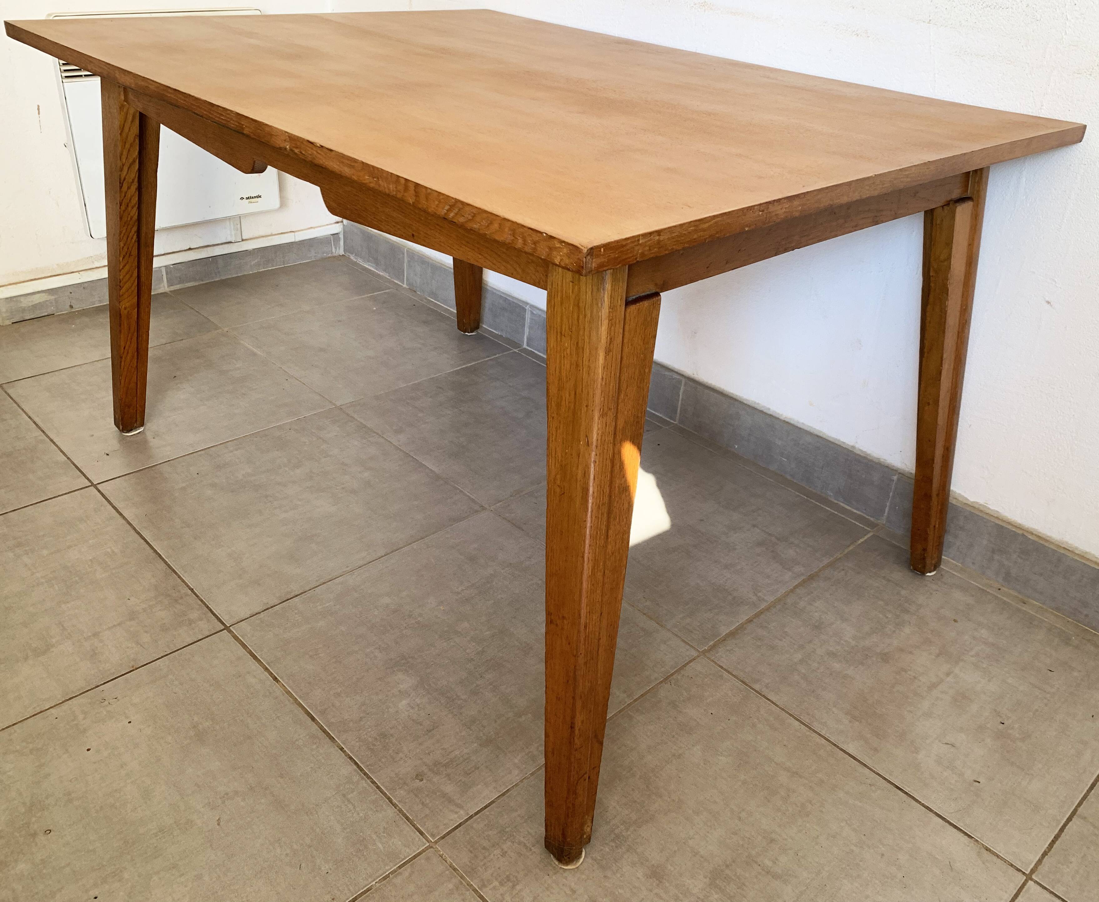 Table de repas vintage années 60 en chêne clair
