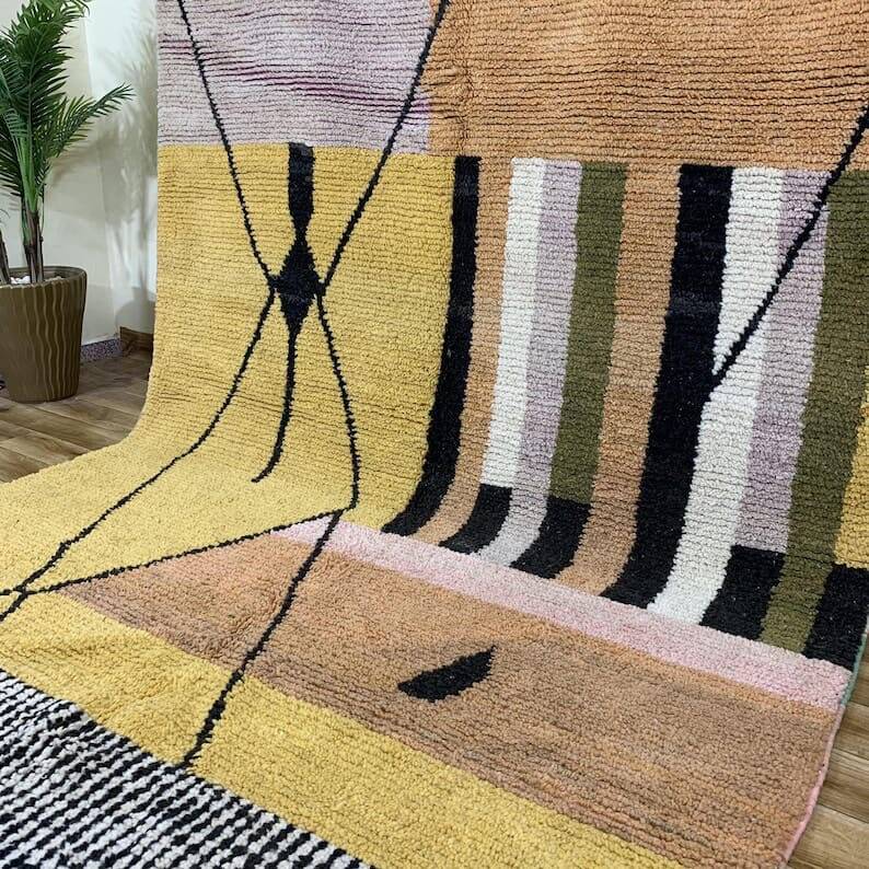Handmade Moroccan Atlas Berber rug, size 140 x 260 cm.