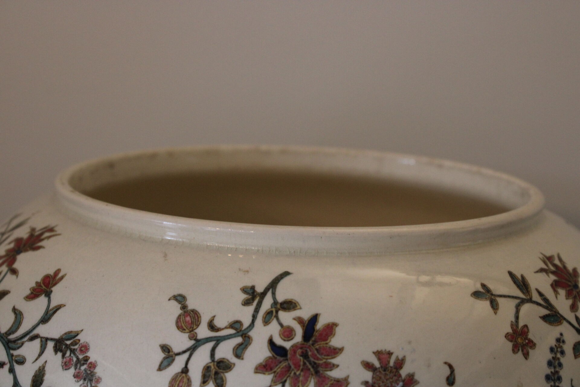 HB King's Earthenware Pot Cache