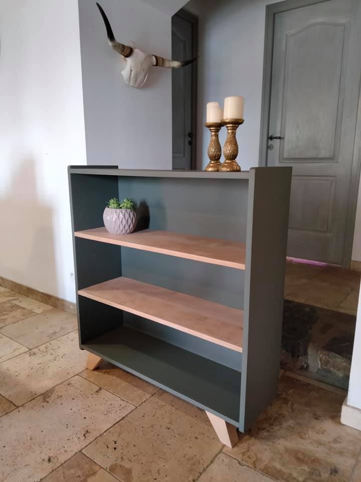 Bibliotheque compass feet