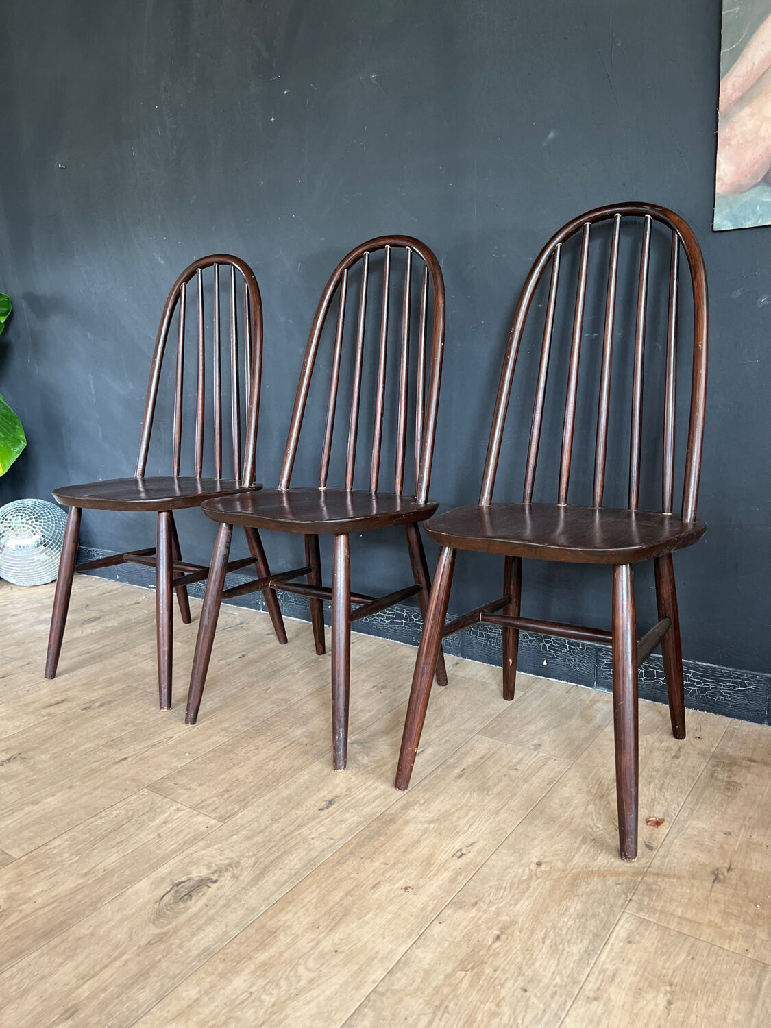 Trois chaises vintage
