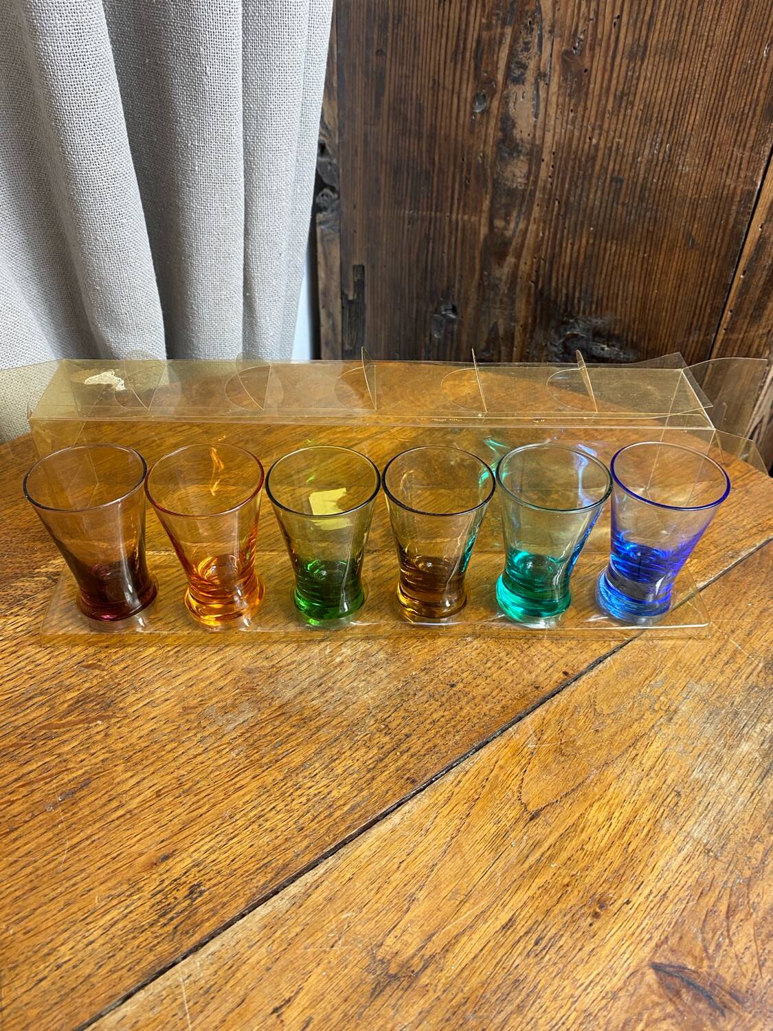Verres colorés à liqueur ou café